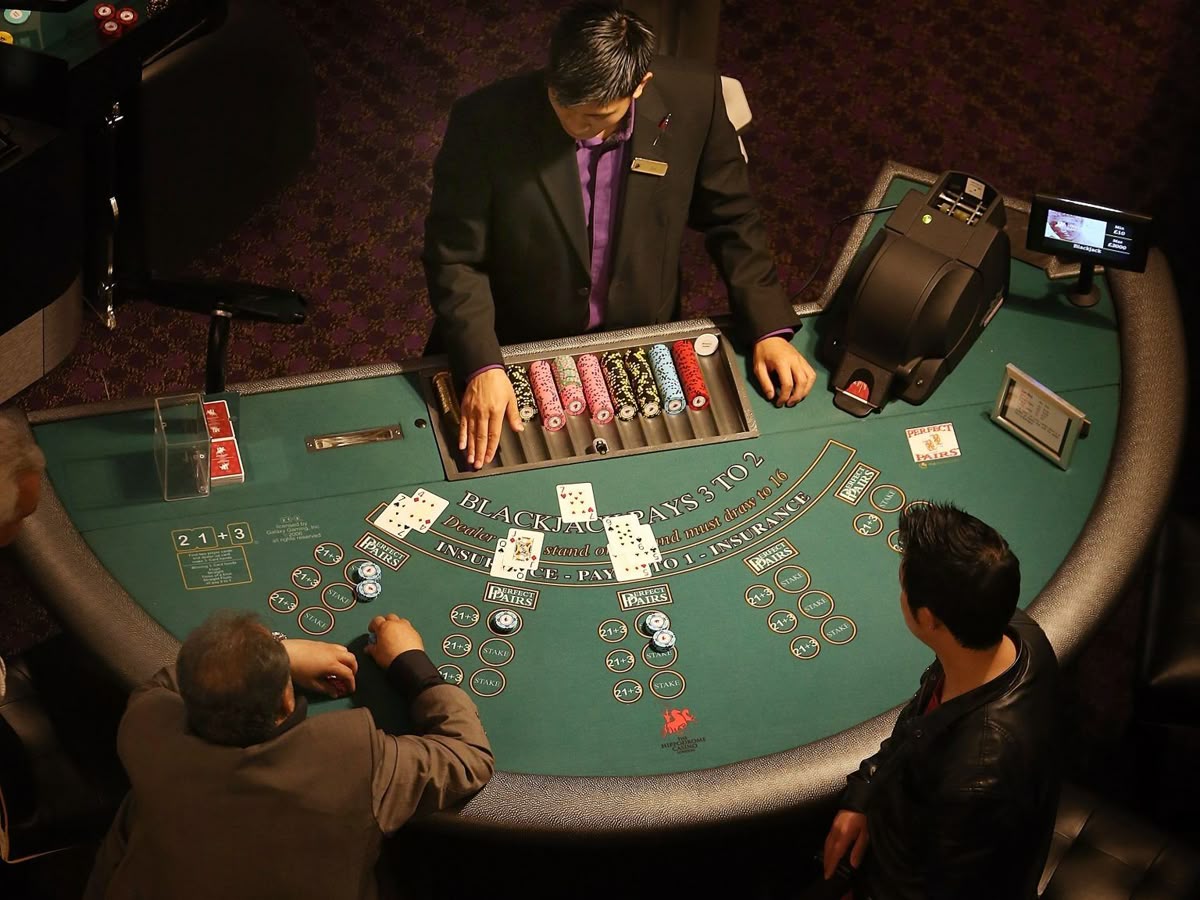 Vegas Party Slots کیسینو میں پوکر گیمز